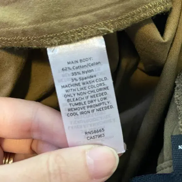 Treasure & Bond Olive Green Mid Rise Slim Fit Elastic Waist Shorts NWT Size XL - Picture 12 of 12